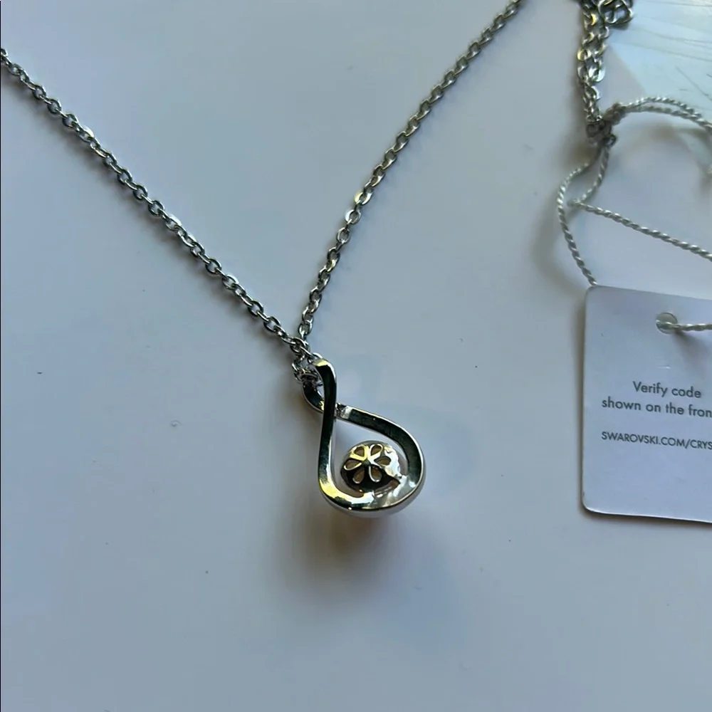 Swarovski Silver Tone Pearl Teardrop Necklace - Picture 4 of 4